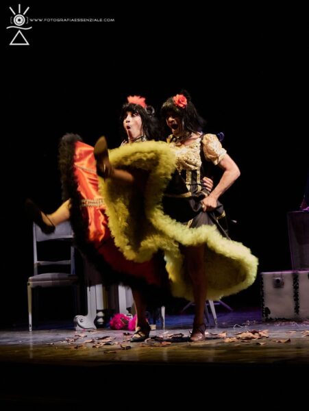 Alluccamm - di Luca Pizzurro, musiche di enzo Gragnaniello - teatro Bracco Napoli 