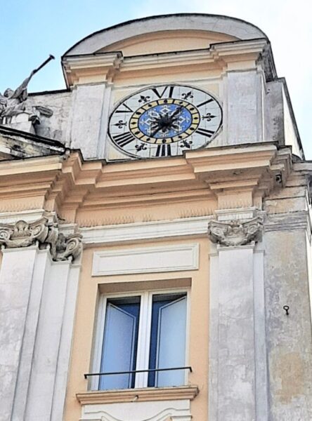 Napoli - Chiesa di Santa Maria del Soccorso - orologio a sei ore