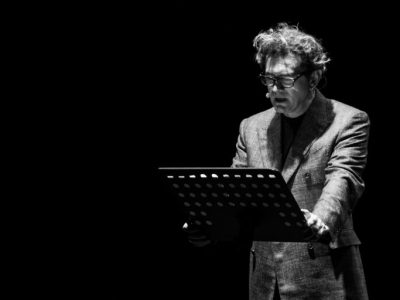 Vinicio Marchioni tra sacro e profano