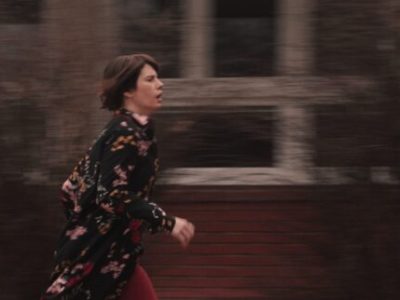 Una immagine della protagonista di The Staffroom