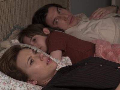 Marito e moglie a letto col figlio