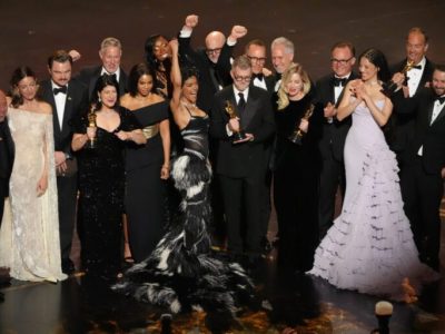 Jose Antonio Garcia, from left, Florencia Martin, Leonardo DiCaprio, Cassandra Kulukundis, Regina Hall, Shayna McHale, Teyana Taylor, Michael Bauman, Paul Thomas Anderson, Anthony Carlino, Will Weike, Sara Murphy, Chase Infiniti, Christopher Scarabosio, and Andy Jurgensen accept the award for best picture award for "One Battle After Another" during the Oscars on Sunday, March 15, 2026, at the Dolby Theatre in Los Angeles. (AP Photo/Chris Pizzello)Associated Press / LaPresse
Only italy and spain